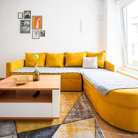 Modern Studio Apartment In The Old Town Сараево Екстериор снимка