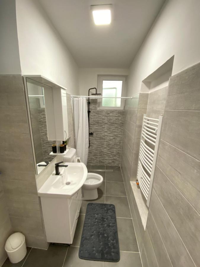 Modern Studio Apartment In The Old Town Сараево Екстериор снимка