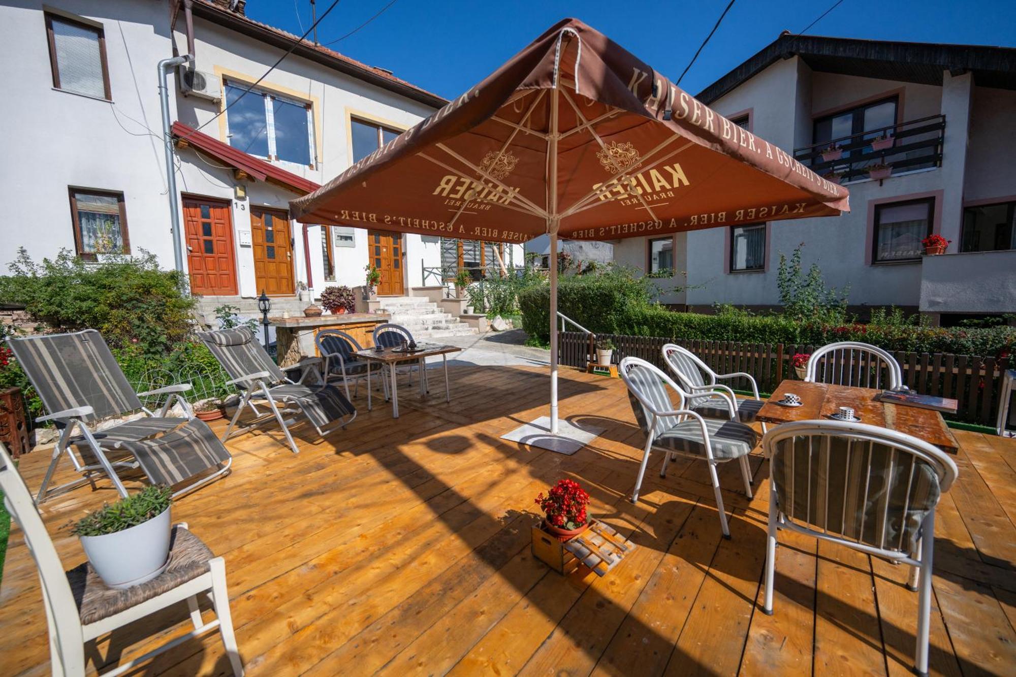 Modern Studio Apartment In The Old Town Сараево Екстериор снимка
